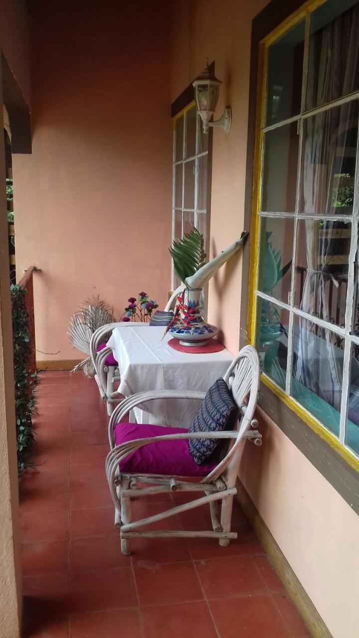 Hotel Y Restaurante La Casa Rosa Santa Cruz La Laguna Exterior photo